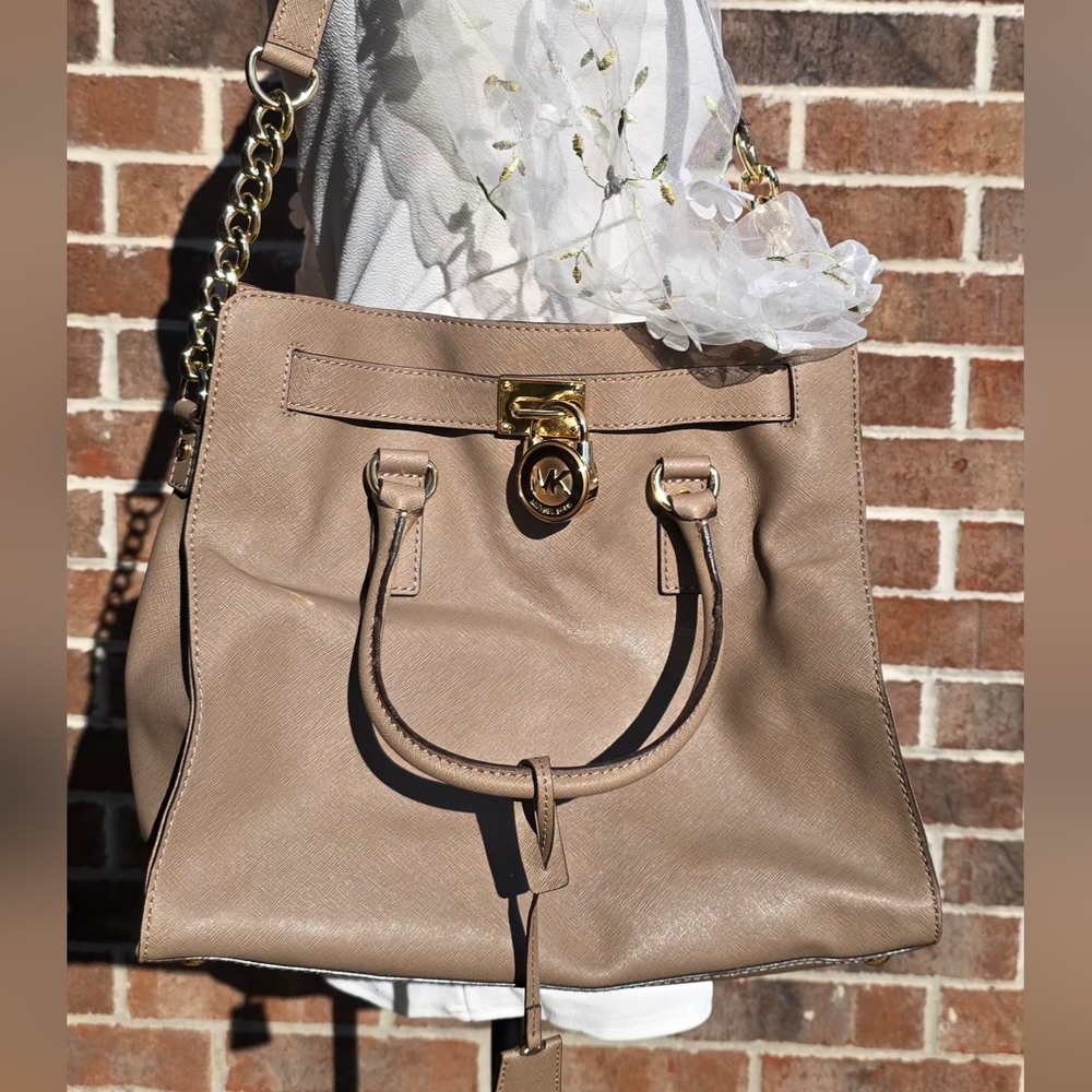 Michael Kors Hamilton Large Saffiano Leather Satchel Tote Lock Charm Taupe Beige
